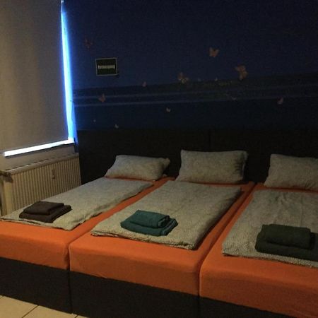 Ostello Dormitorium Kaarst Wohnraum Auf Zeit Esterno foto