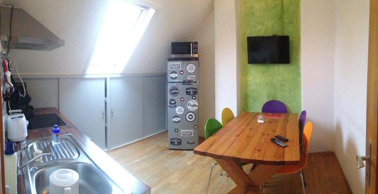 Ostello Dormitorium Kaarst Wohnraum Auf Zeit Esterno foto
