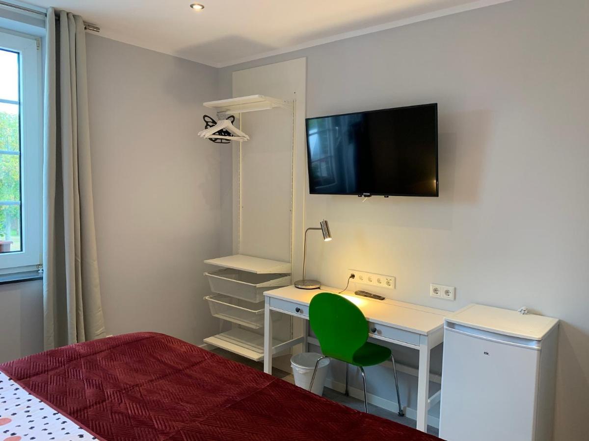 Ostello Dormitorium Kaarst Wohnraum Auf Zeit Esterno foto