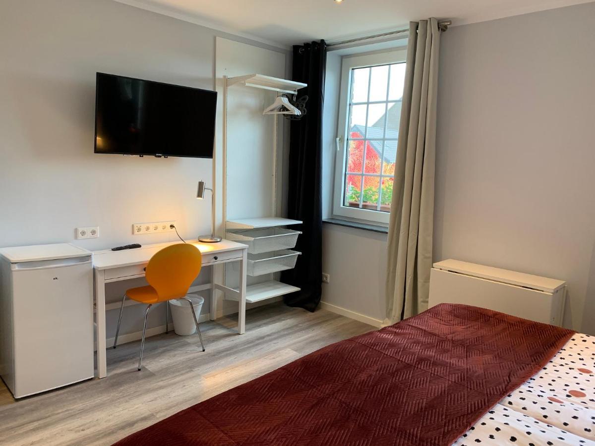 Ostello Dormitorium Kaarst Wohnraum Auf Zeit Esterno foto