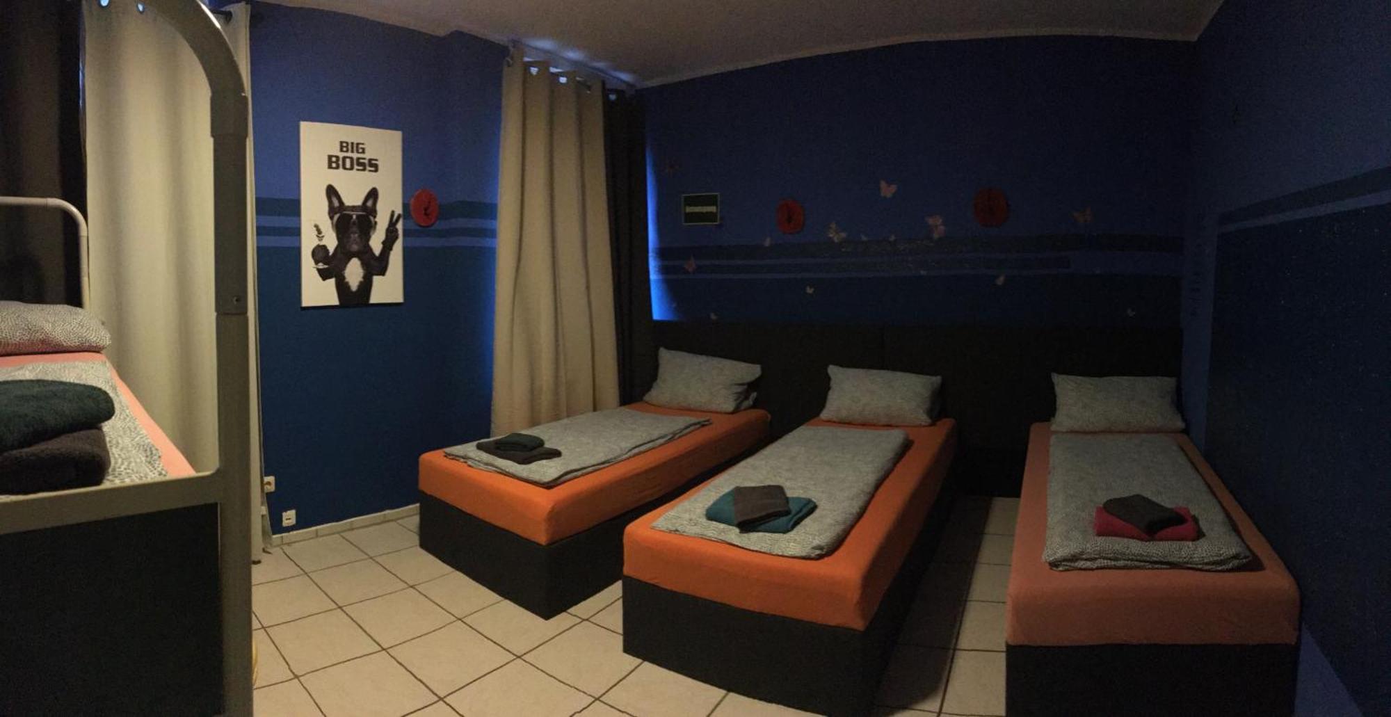 Ostello Dormitorium Kaarst Wohnraum Auf Zeit Esterno foto